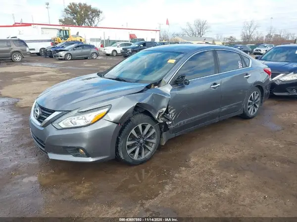 1N4AL3AP3GC182798 2016 NISSAN ALTIMA - Image 2