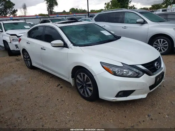 1N4AL3AP3GC187337 2016 NISSAN ALTIMA - Image 1