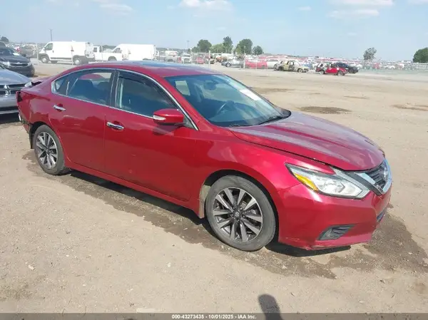 1N4AL3AP3GC204718 2016 NISSAN ALTIMA - Image 1