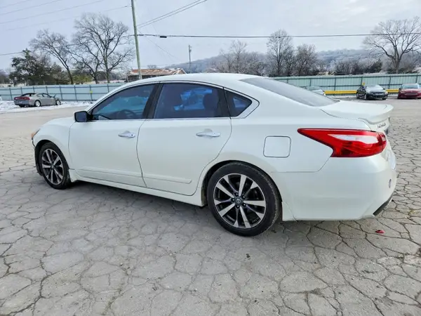 1N4AL3AP3GC208333 2016 NISSAN ALTIMA - Image 2