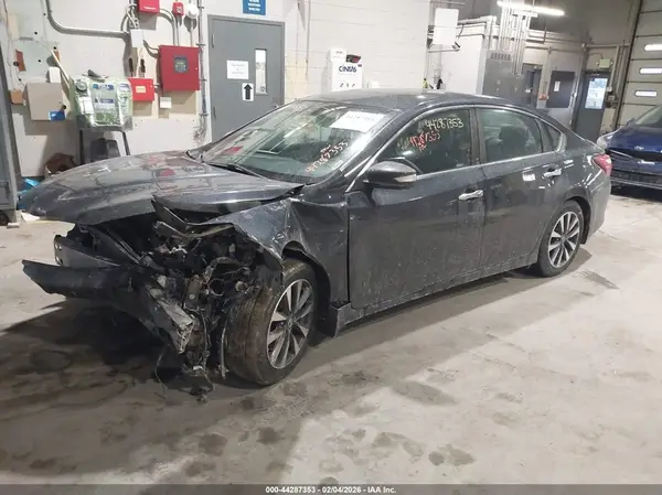 1N4AL3AP3GC215699 2016 NISSAN ALTIMA - Image 2