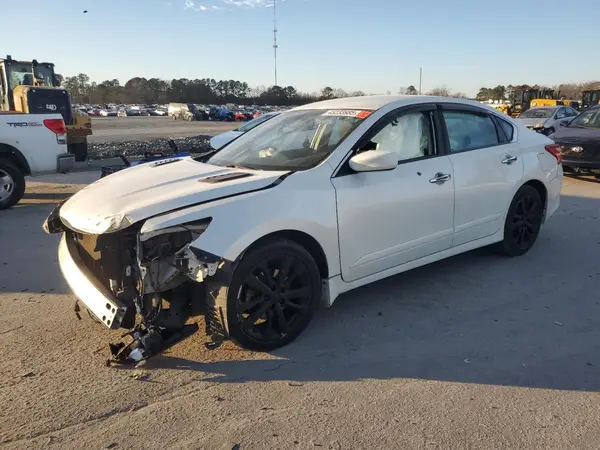 1N4AL3AP3GC217341 2016 NISSAN ALTIMA - Image 1