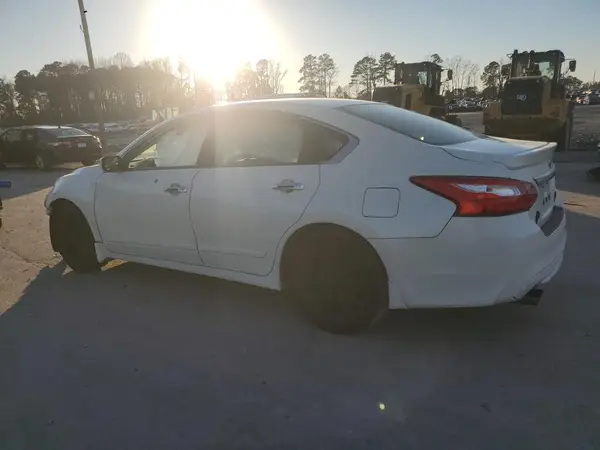 1N4AL3AP3GC217341 2016 NISSAN ALTIMA - Image 2