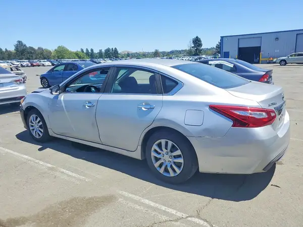 1N4AL3AP3GC233894 2016 NISSAN ALTIMA - Image 2