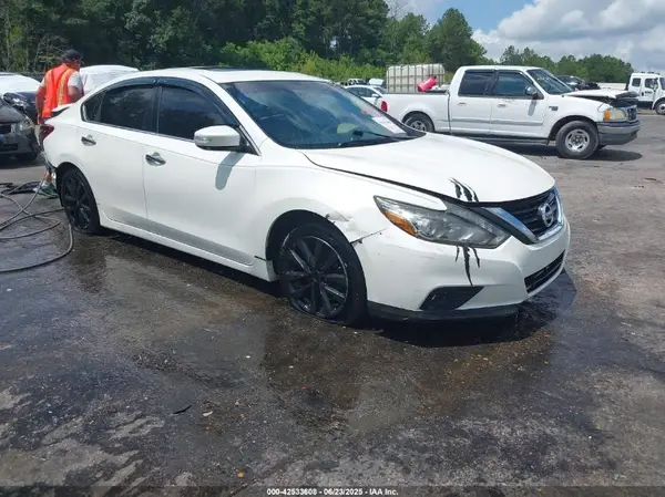 1N4AL3AP3GC247889 2016 NISSAN ALTIMA - Image 1