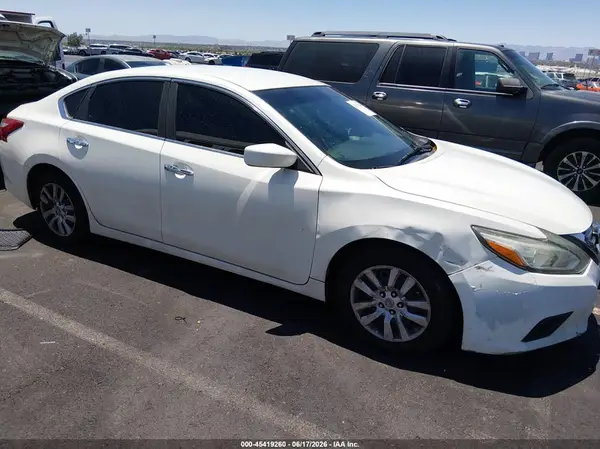 1N4AL3AP3GC256642 2016 NISSAN ALTIMA - Image 1