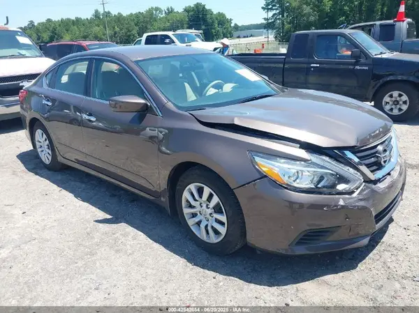 1N4AL3AP3GC261145 2016 NISSAN ALTIMA - Image 1