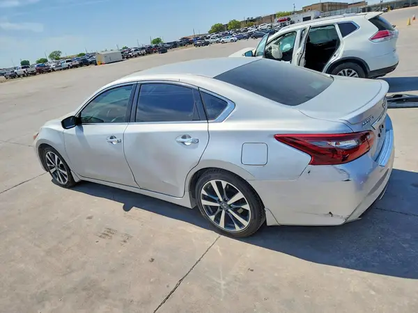 1N4AL3AP3GC263624 2016 NISSAN ALTIMA - Image 2