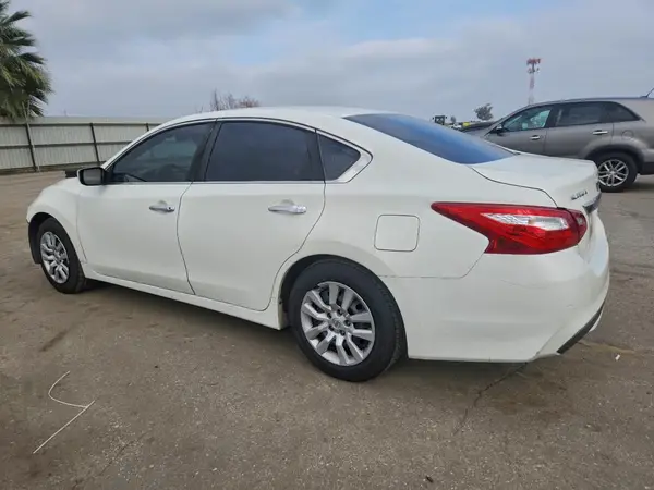 1N4AL3AP3GC264756 2016 NISSAN ALTIMA - Image 2