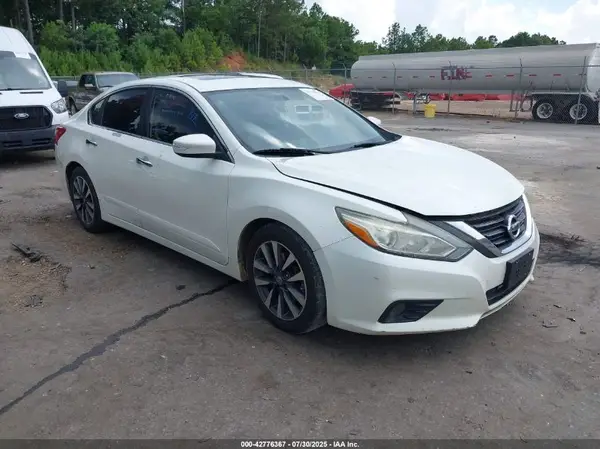 1N4AL3AP3GC270394 2016 NISSAN ALTIMA - Image 1