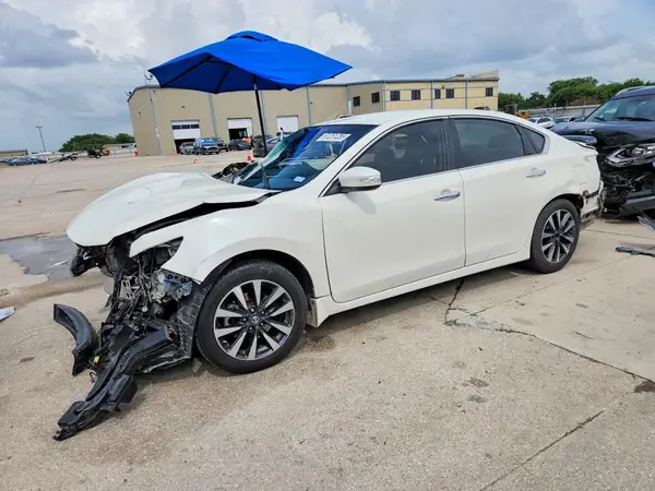 1N4AL3AP3GC271240 2016 NISSAN ALTIMA - Image 1