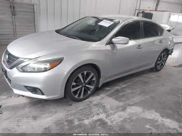1N4AL3AP3GC272565 2016 NISSAN ALTIMA - Image 2