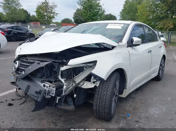1N4AL3AP3GC272694 2016 NISSAN ALTIMA - Image 2