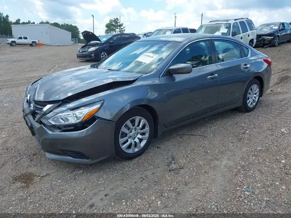 1N4AL3AP3GC276762 2016 NISSAN ALTIMA - Image 2