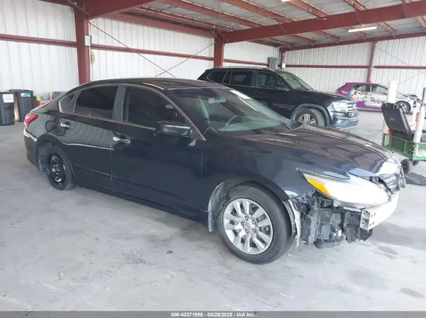1N4AL3AP3GC283792 2016 NISSAN ALTIMA - Image 1