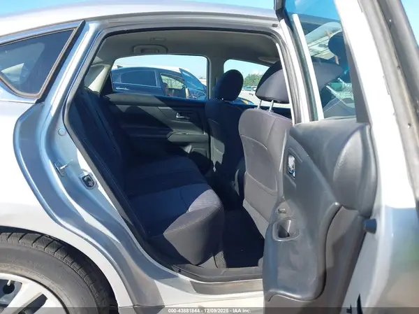 1N4AL3AP3GN314768 2016 NISSAN ALTIMA - Image 8