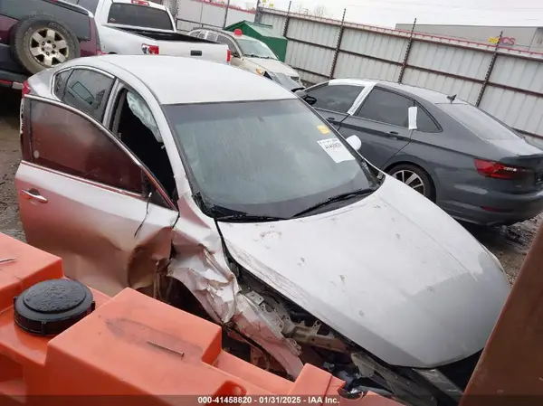 1N4AL3AP3GN326743 2016 NISSAN ALTIMA - Image 1