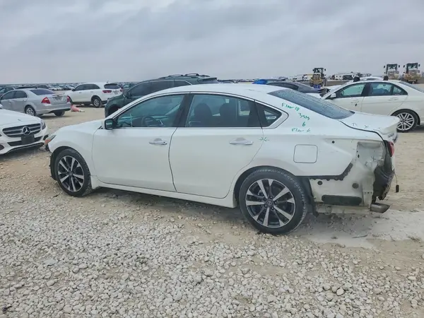 1N4AL3AP3GN333501 2016 NISSAN ALTIMA - Image 2