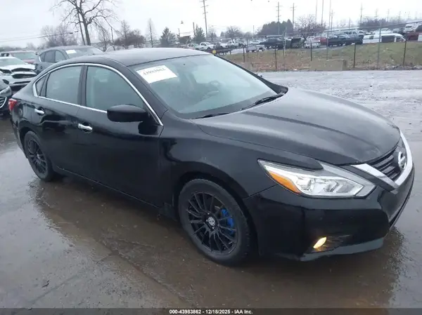 1N4AL3AP3GN350766 2016 NISSAN ALTIMA - Image 1