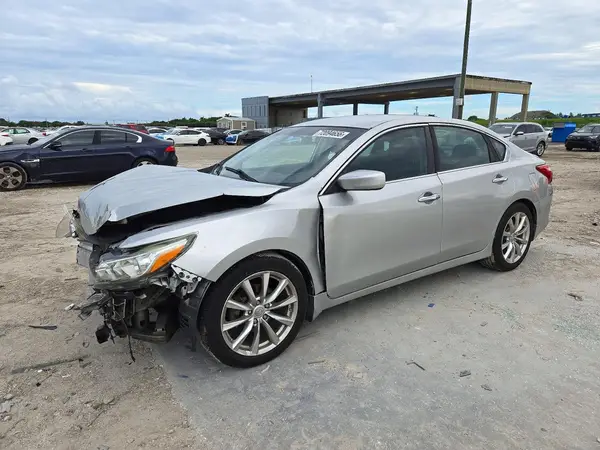 1N4AL3AP3GN358169 2016 NISSAN ALTIMA - Image 1