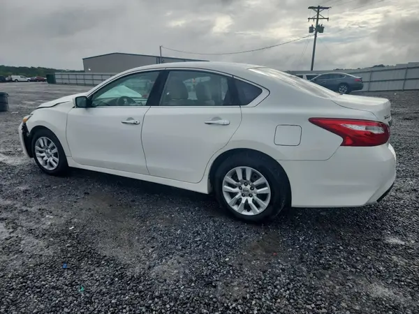 1N4AL3AP3GN358334 2016 NISSAN ALTIMA - Image 2