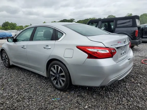 1N4AL3AP3HC110615 2017 NISSAN ALTIMA - Image 2
