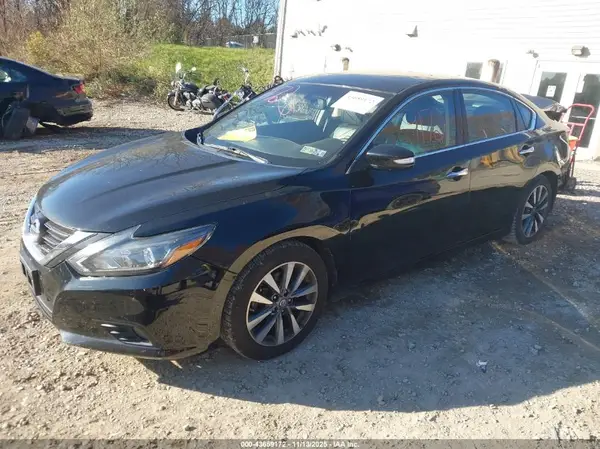 1N4AL3AP3HC110856 2017 NISSAN ALTIMA - Image 2