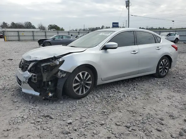 1N4AL3AP3HC113062 2017 NISSAN ALTIMA - Image 1