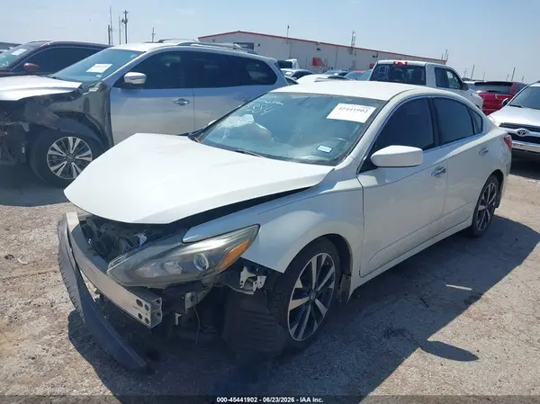 1N4AL3AP3HC113384 2017 NISSAN ALTIMA - Image 2