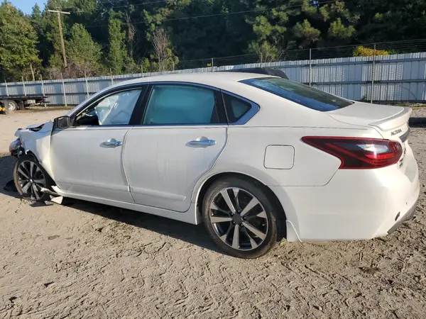 1N4AL3AP3HC120674 2017 NISSAN ALTIMA - Image 2