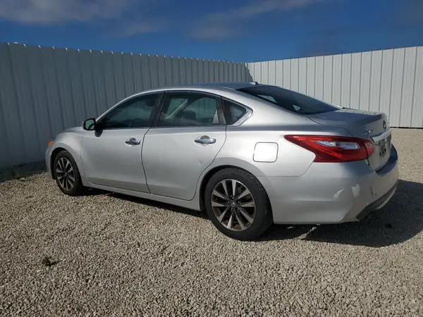 1N4AL3AP3HC122117 2017 NISSAN ALTIMA - Image 2
