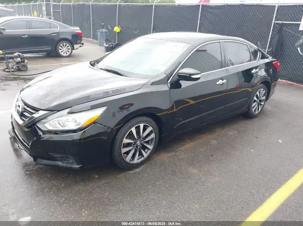1N4AL3AP3HC122781 2017 NISSAN ALTIMA - Image 2