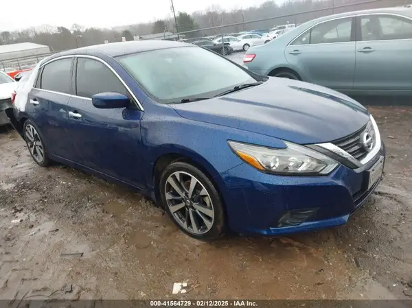 1N4AL3AP3HC123512 2017 NISSAN ALTIMA - Image 1