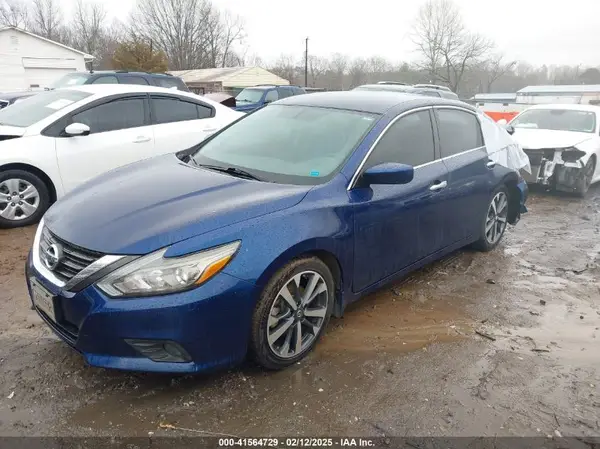 1N4AL3AP3HC123512 2017 NISSAN ALTIMA - Image 2