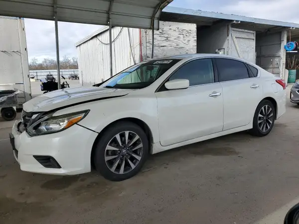 1N4AL3AP3HC125048 2017 NISSAN ALTIMA - Image 1