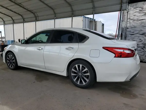 1N4AL3AP3HC125048 2017 NISSAN ALTIMA - Image 2