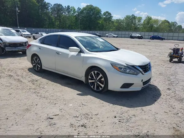 1N4AL3AP3HC126958 2017 NISSAN ALTIMA - Image 1