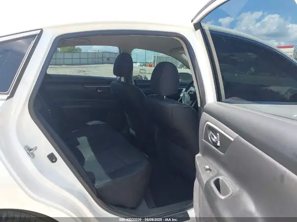 1N4AL3AP3HC126958 2017 NISSAN ALTIMA - Image 8