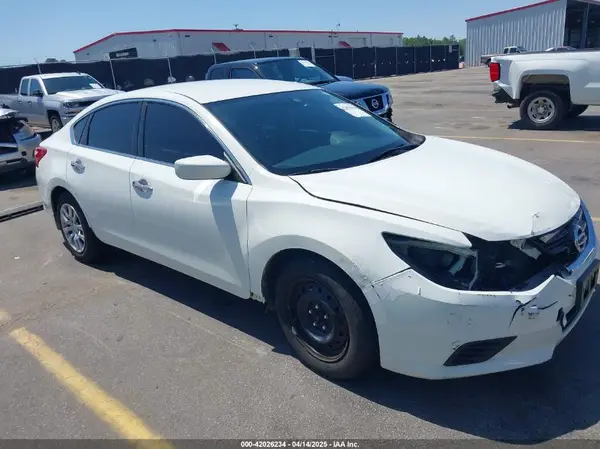 1N4AL3AP3HC130637 2017 NISSAN ALTIMA - Image 1