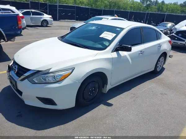 1N4AL3AP3HC130637 2017 NISSAN ALTIMA - Image 2