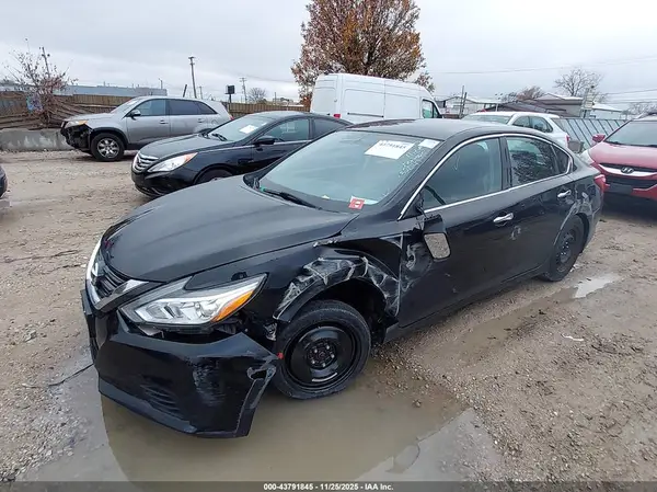 1N4AL3AP3HC132047 2017 NISSAN ALTIMA - Image 2