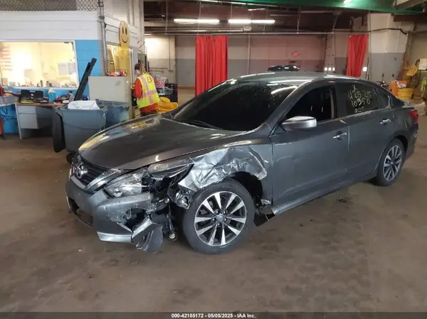 1N4AL3AP3HC135983 2017 NISSAN ALTIMA - Image 2