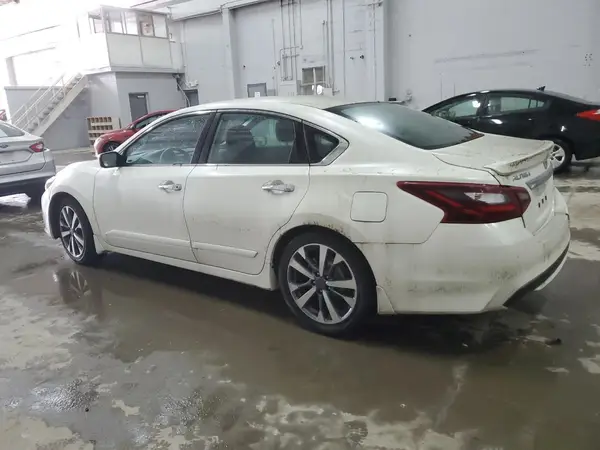 1N4AL3AP3HC140259 2017 NISSAN ALTIMA - Image 2
