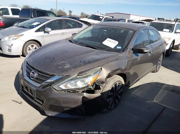1N4AL3AP3HC140553 2017 NISSAN ALTIMA - Image 2