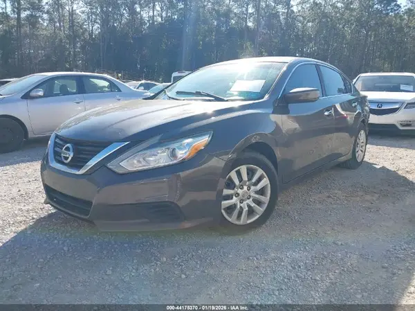 1N4AL3AP3HC141380 2017 NISSAN ALTIMA - Image 2