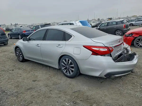 1N4AL3AP3HC142688 2017 NISSAN ALTIMA - Image 2