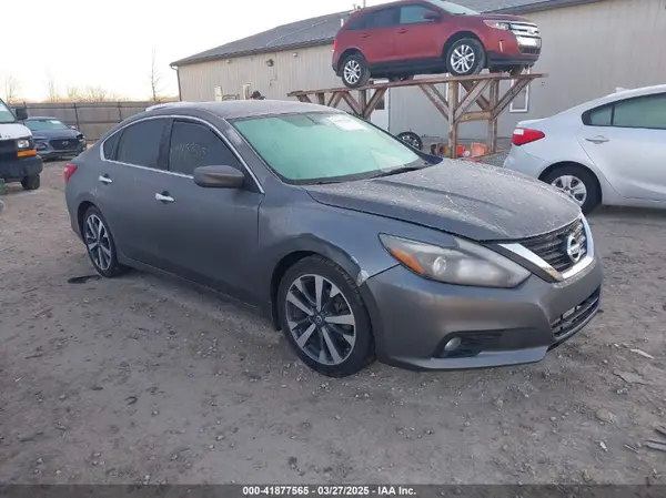 1N4AL3AP3HC144053 2017 NISSAN ALTIMA - Image 1