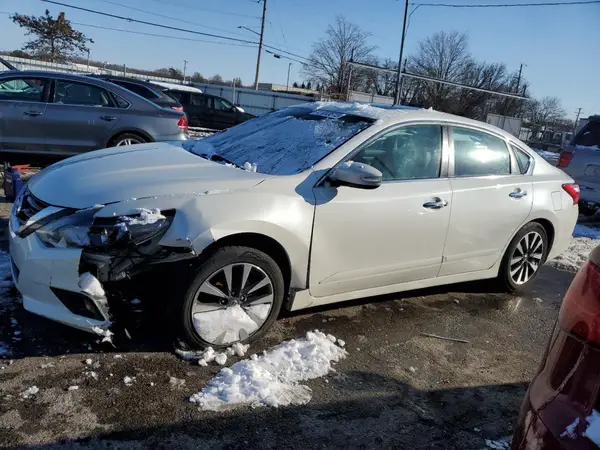 1N4AL3AP3HC145168 2017 NISSAN ALTIMA - Image 1