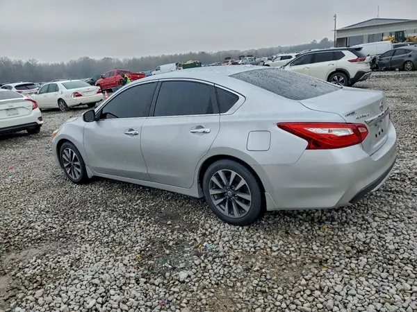 1N4AL3AP3HC145977 2017 NISSAN ALTIMA - Image 2