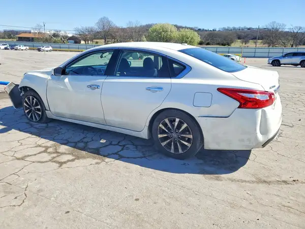 1N4AL3AP3HC146188 2017 NISSAN ALTIMA - Image 2